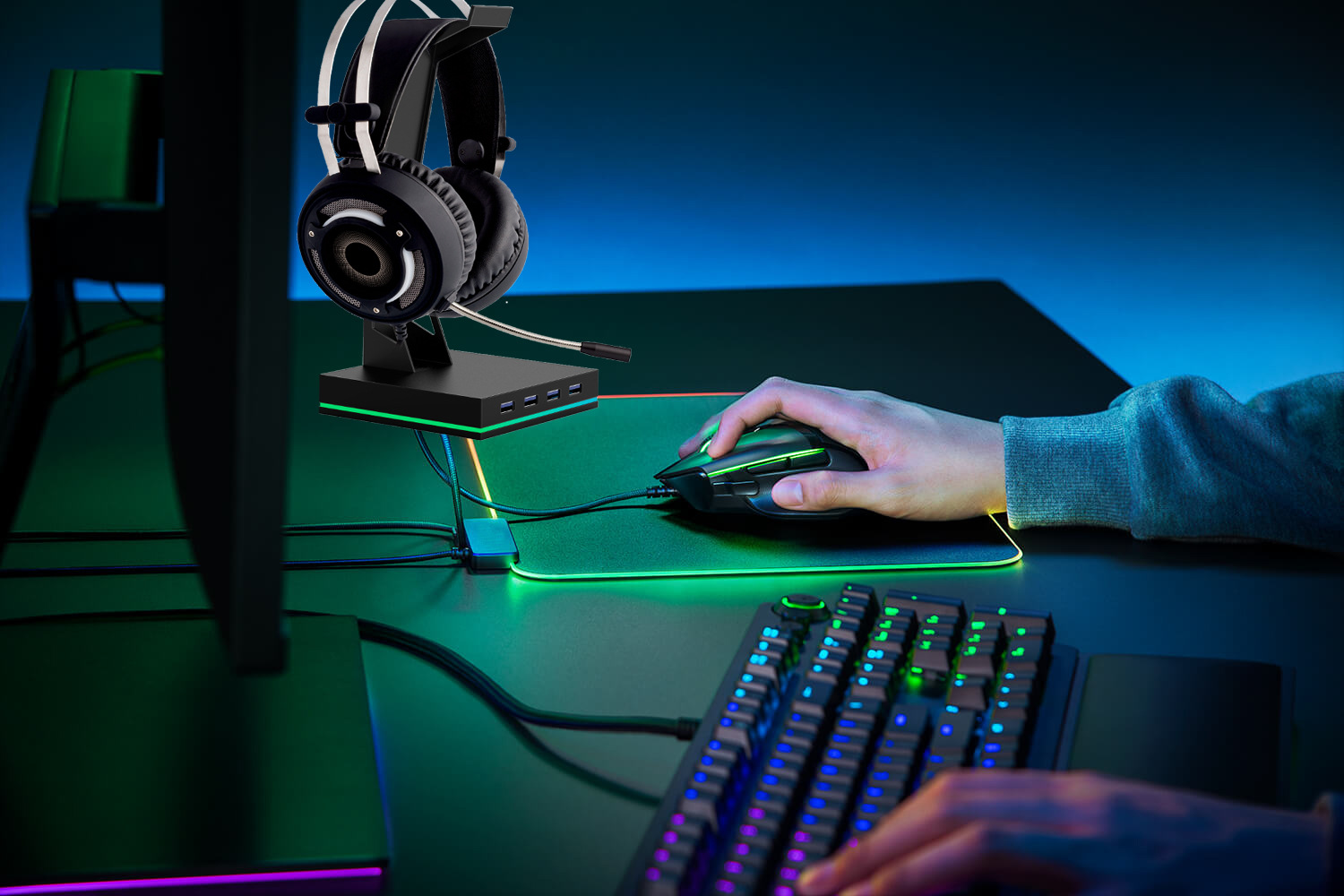 Supporto Gaming RGB con Hub US - Usb Hub Gaming recensione e prezzo